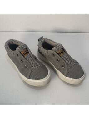 Mudd Toddler Girls Faux Fur Slip On Sneakers Gray Size 9 Casual Shoes